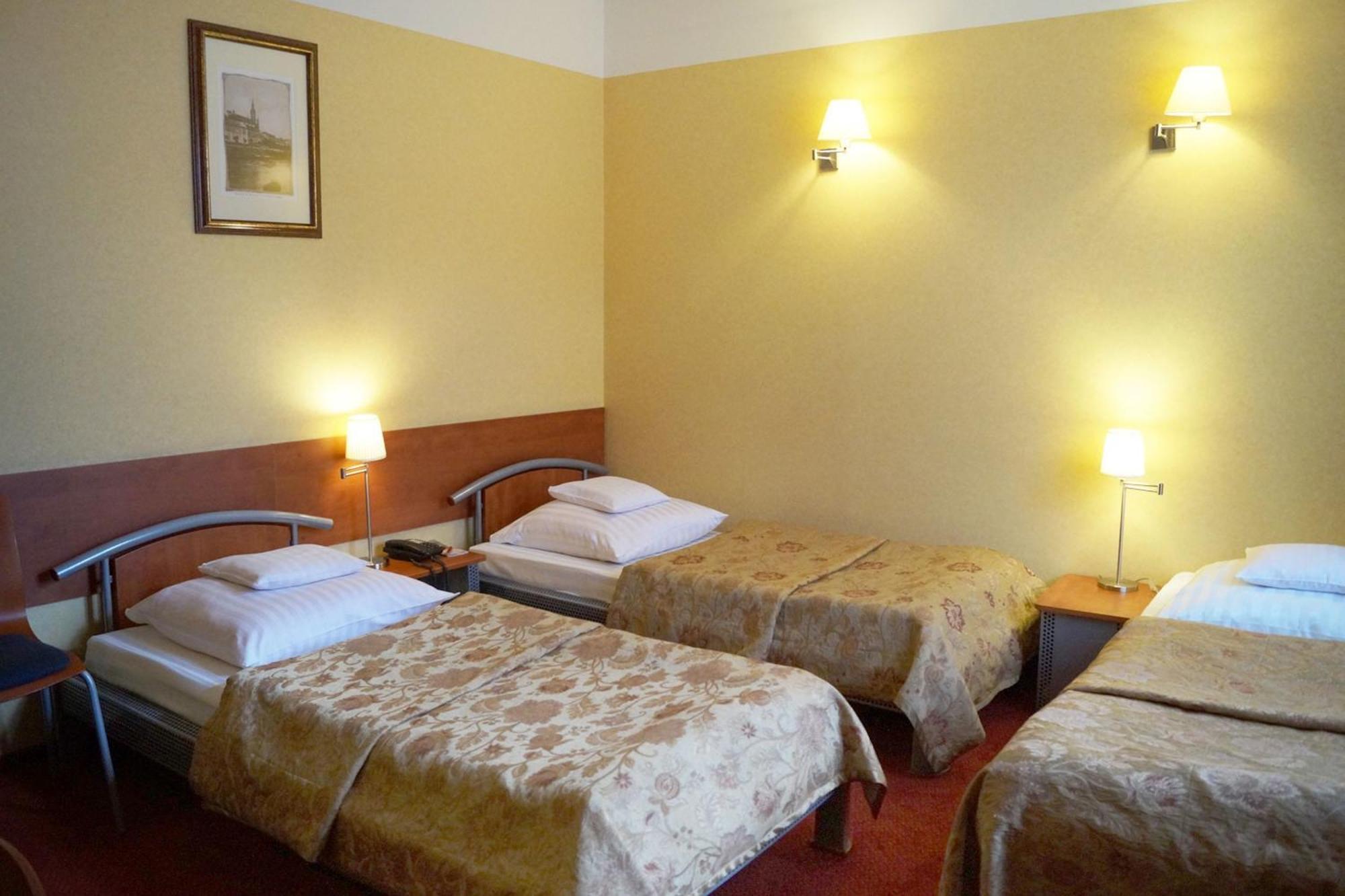 Hotel Europa Kaliszki Стая снимка