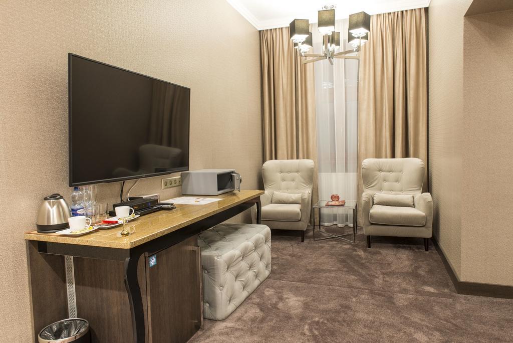 Hotel Europa Kaliszki Екстериор снимка